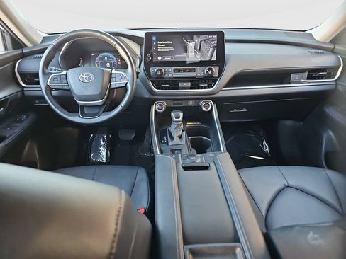Certified 2025 Toyota Grand Highlander AWD image 19