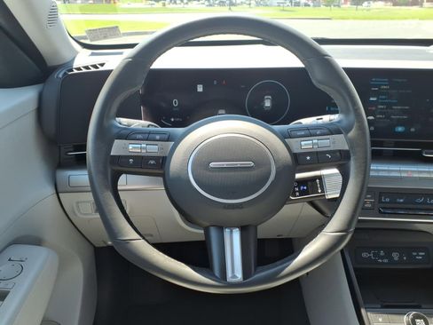 Used 2024 Hyundai Kona SEL w/ Convenience Package FWD image 15