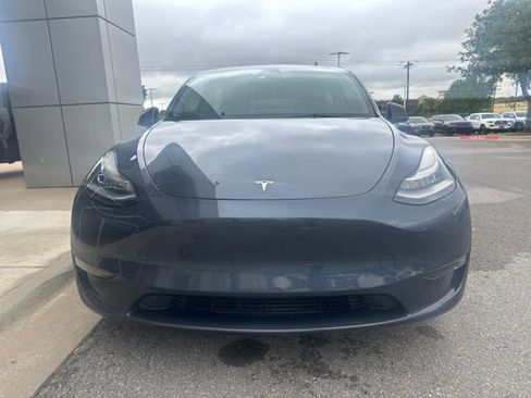 Used 2023 Tesla Model Y Long Range AWD/4WD image 2