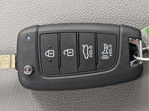 New 2026 Hyundai Elantra SE image 14