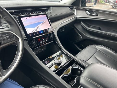 Certified 2022 Jeep Grand Cherokee Limited image 14