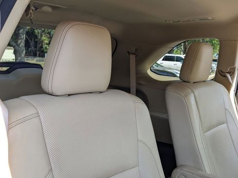 Used 2016 Toyota Highlander Limited image 23