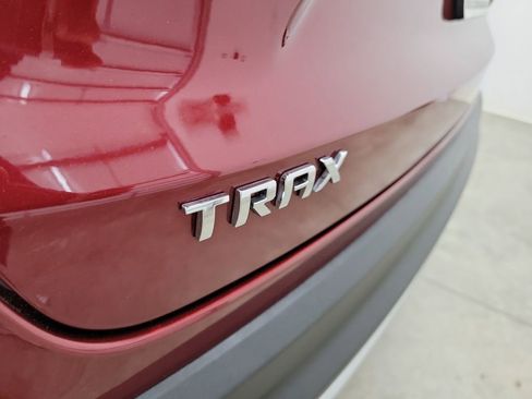 Used 2025 Chevrolet Trax LT image 9