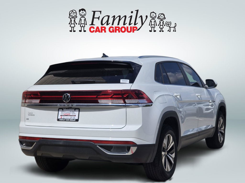 Used 2024 Volkswagen Atlas Cross Sport SE FWD image 4