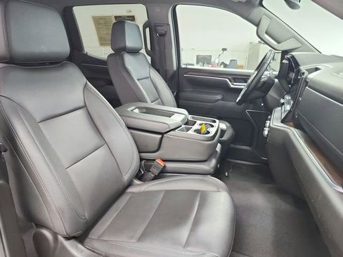 Used 2025 GMC Sierra 1500 SLT image 39