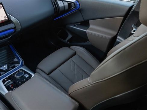 Certified 2025 BMW X3 xDrive30i w/ Premium Package image 26