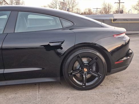 Certified 2025 Porsche Taycan image 4
