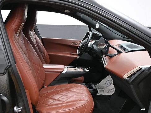 Used 2023 BMW iX xDrive50 w/ Premium Package AWD/4WD image 34