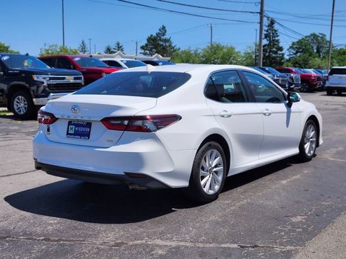 Used 2022 Toyota Camry LE AWD/4WD image 5