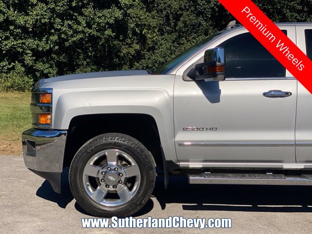 Used 2018 Chevrolet Silverado 2500 LTZ w/ Vortec Plus Package AWD/4WD image 10