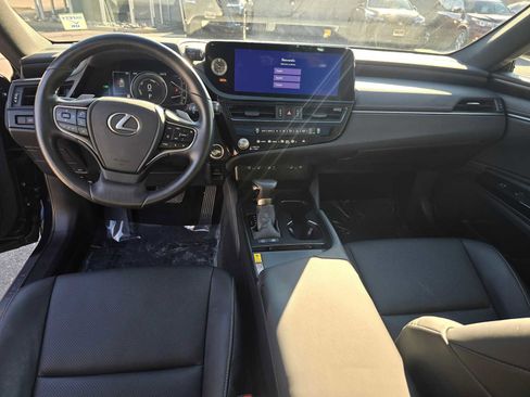 Used 2024 Lexus ES 300h w/ Premium Package image 20