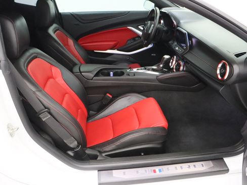 Used 2023 Chevrolet Camaro LT RWD image 34