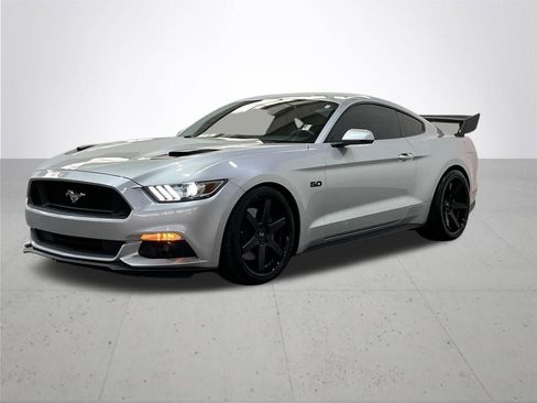 Used 2016 Ford Mustang GT Premium w/ Equipment Group 401A RWD image 2