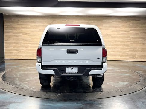 Used 2023 Toyota Tacoma TRD Off-Road w/ TRD Premium Off Road Package image 24