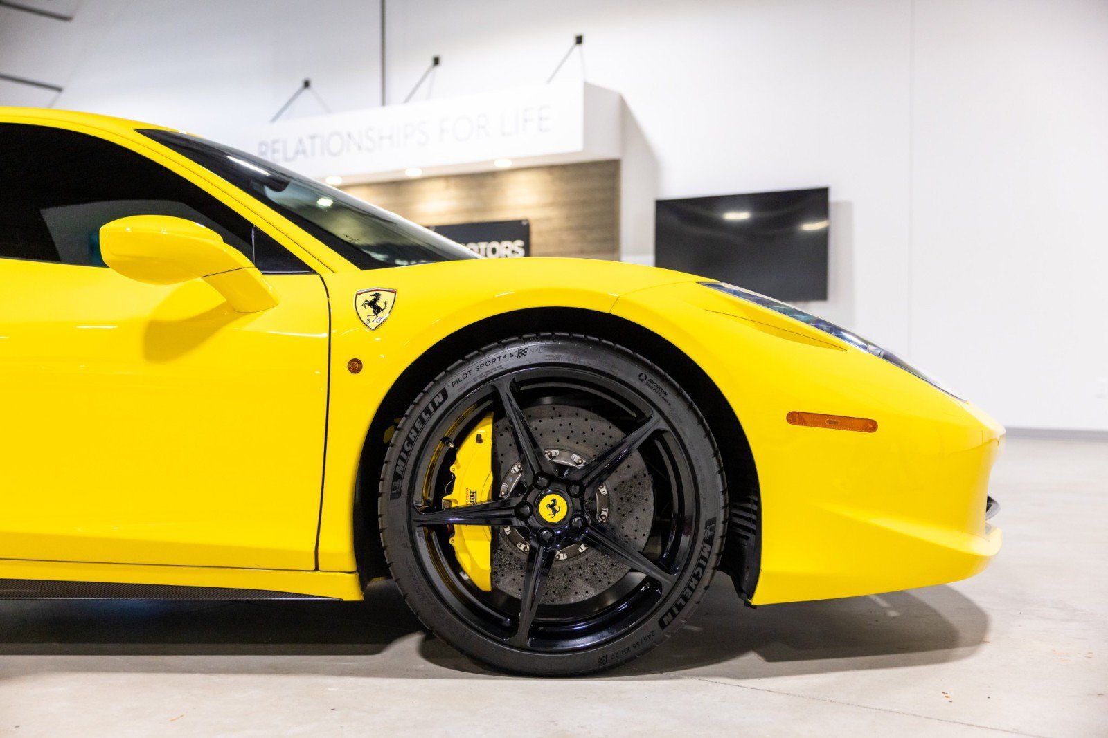 Used 2011 Ferrari 458 Italia Coupe RWD image 24