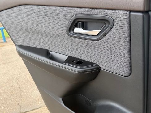 Used 2021 Nissan Rogue SV FWD image 22