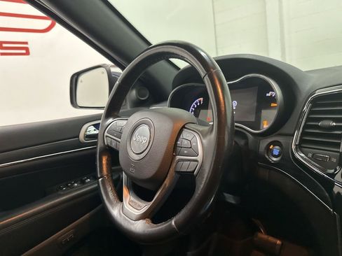 Used 2020 Jeep Grand Cherokee Limited w/ Luxury Group II image 58