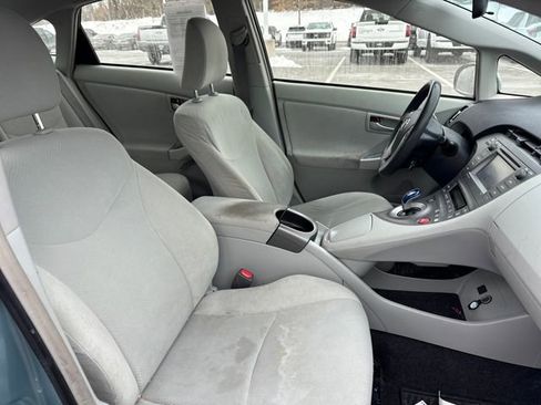 Used 2014 Toyota Prius Three image 12