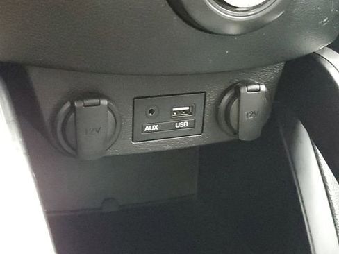 Used 2016 Hyundai Veloster Turbo image 28