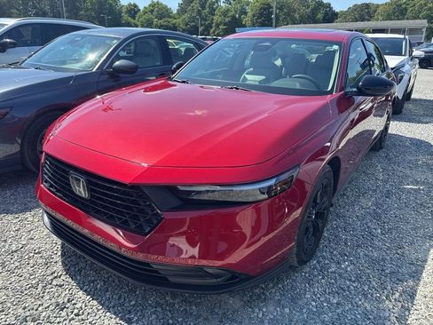 Used 2025 Honda Accord SE image 1