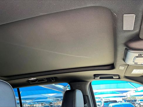 Used 2025 GMC Yukon XL Denali w/ Sun & Power Step Package AWD/4WD image 14