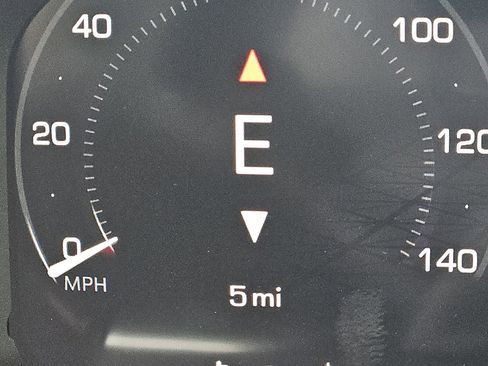 New 2026 GMC Sierra 1500 Elevation w/ Elevation Premium Package image 18