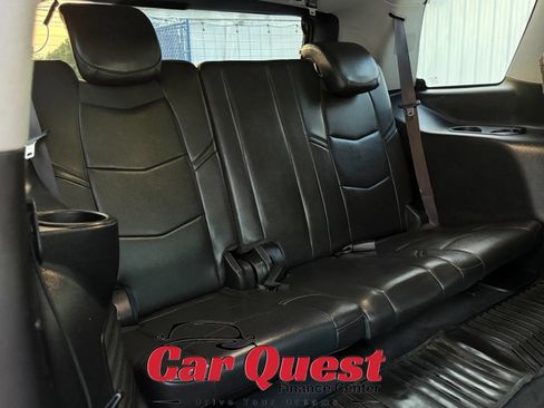 Used 2016 Cadillac Escalade Luxury AWD/4WD image 20