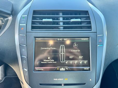 Used 2016 Lincoln MKZ w/ Equipment Group 300A Reserve image 13