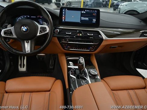 Used 2022 BMW M550i xDrive w/ Executive Package AWD/4WD image 18