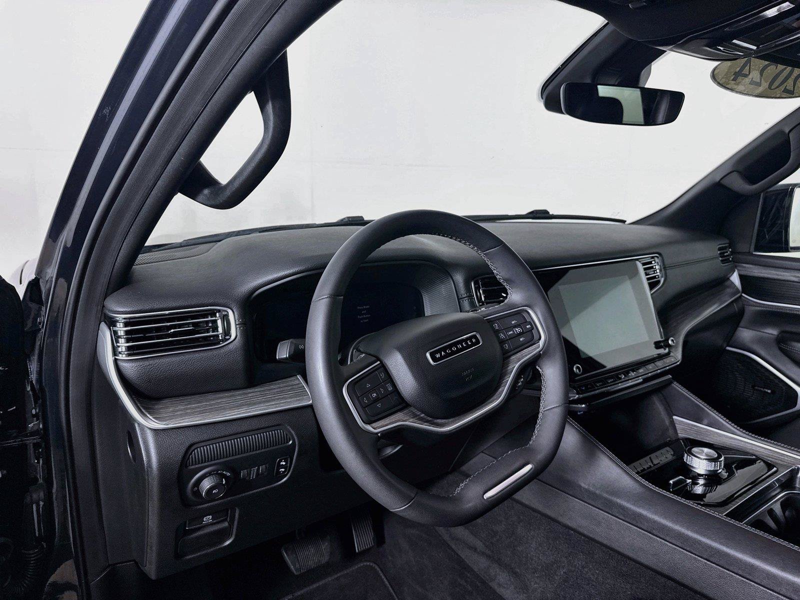 Used 2024 Jeep Wagoneer Series II AWD/4WD image 24