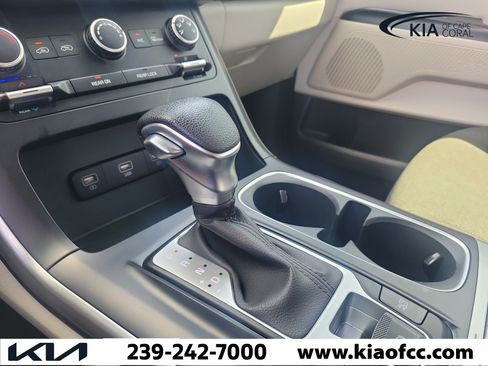Certified 2023 Kia Carnival LX FWD image 31