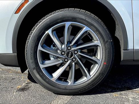 New 2026 Lincoln Corsair Premiere image 12