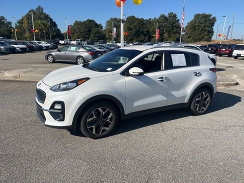 Used 2020 Kia Sportage EX image 3