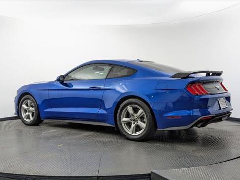 Used 2019 Ford Mustang Coupe RWD image 6