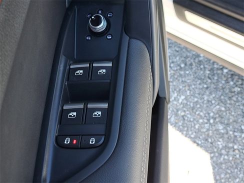 Certified 2023 Audi Q5 2.0T Premium Plus w/ Premium Plus Package image 22