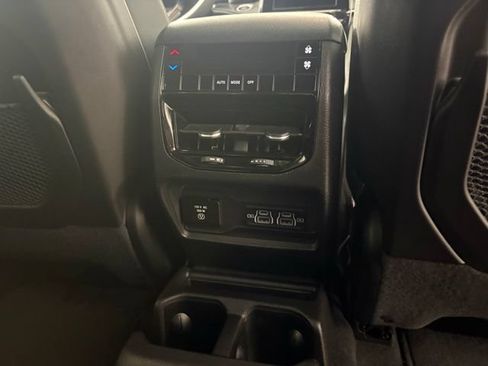 Used 2023 Jeep Grand Cherokee L Laredo AWD/4WD image 17