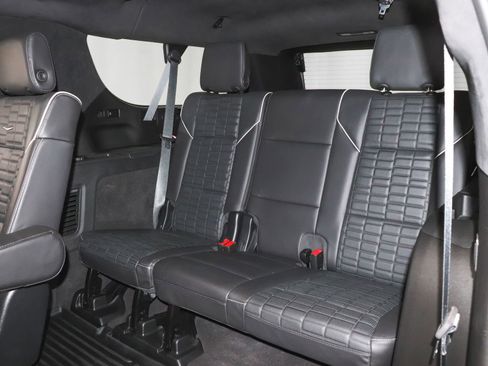 Used 2024 Cadillac Escalade ESV Sport Platinum w/ LPO, ONYX Package image 26