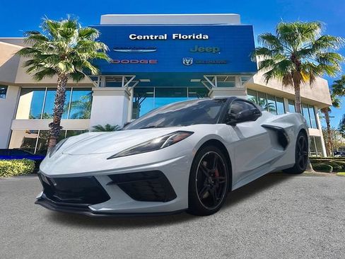 Used 2024 Chevrolet Corvette Stingray Convertible w/ Z51 Performance Package RWD image 9