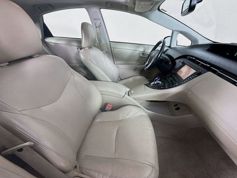 Used 2011 Toyota Prius Five image 28