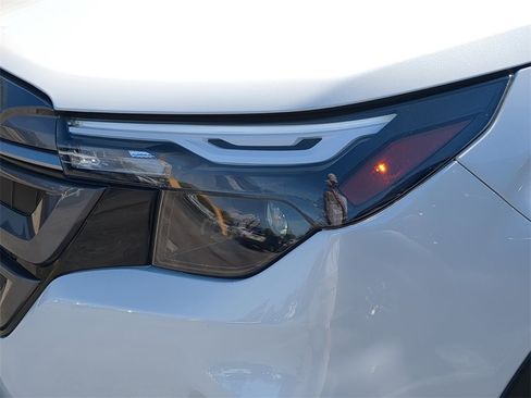 Used 2025 Subaru Forester Premium w/ Convenience Package #1 image 7