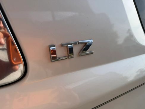 Used 2015 Chevrolet Tahoe LTZ RWD image 11
