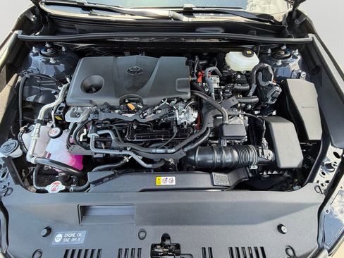 Used 2026 Toyota Camry SE FWD image 9