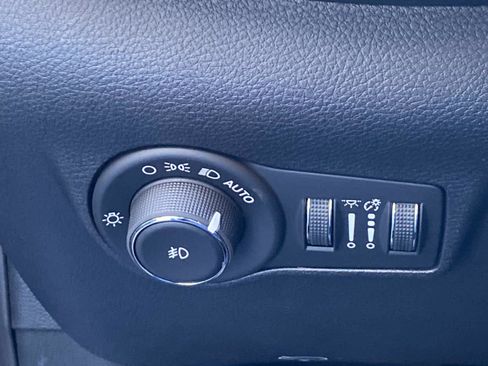 New 2026 Jeep Compass Limited image 17