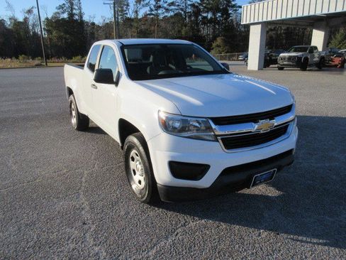 Used 2019 Chevrolet Colorado W/T image 4