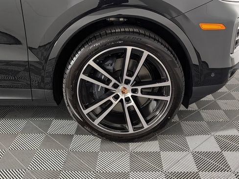 New 2026 Porsche Cayenne AWD/4WD image 14