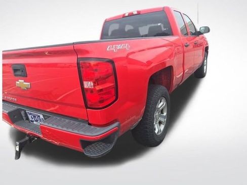 Used 2017 Chevrolet Silverado 1500 Custom w/ Custom Convenience Package AWD/4WD image 7