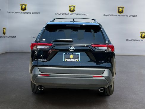 Used 2025 Toyota RAV4 XLE image 6