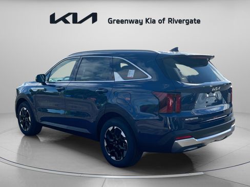 New 2025 Kia Sorento S FWD image 5