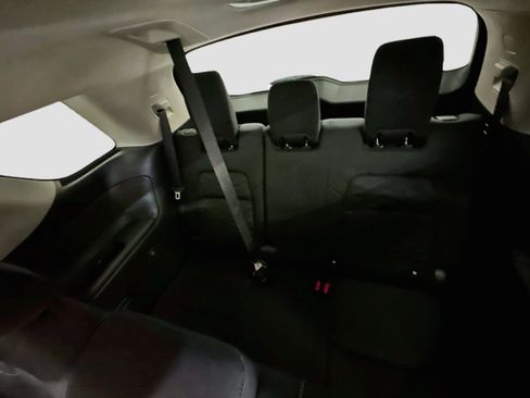 Used 2025 Nissan Pathfinder SV AWD/4WD image 29
