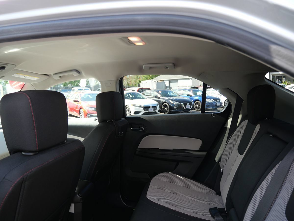 Used 2017 Chevrolet Equinox LT w/ Convenience Package AWD/4WD image 19